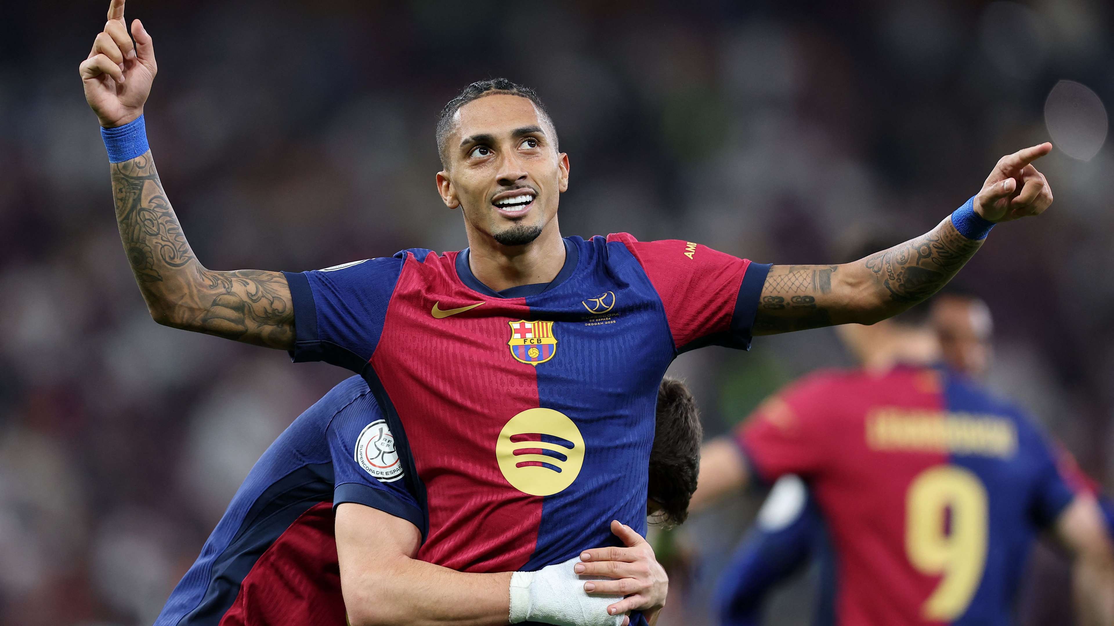 羅馬體育報稱塔雷米可能受傷缺席15天，國際米蘭賽季初或將使用姆希塔良擔任前鋒.